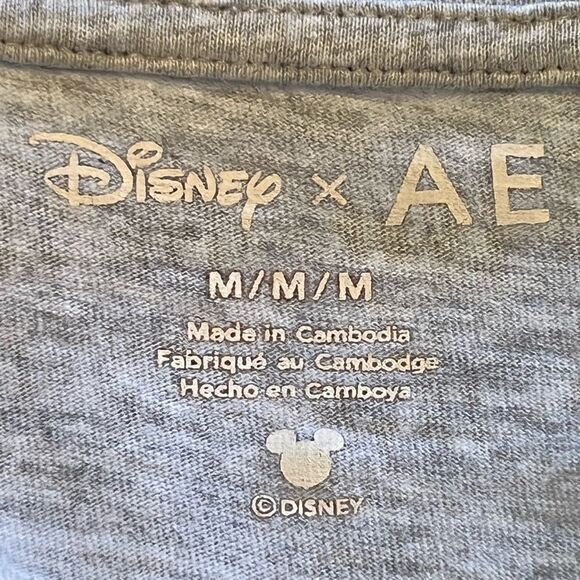 American Eagle Disney Mickey Mouse T-Shirt Embroidered Unisex Size Medium - Picture 8 of 10
